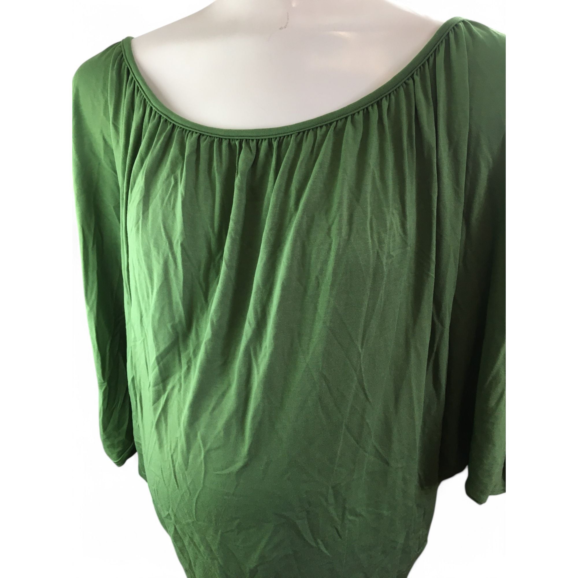 Size 32 - Green Batwing Maternity Top - Bellyssimo