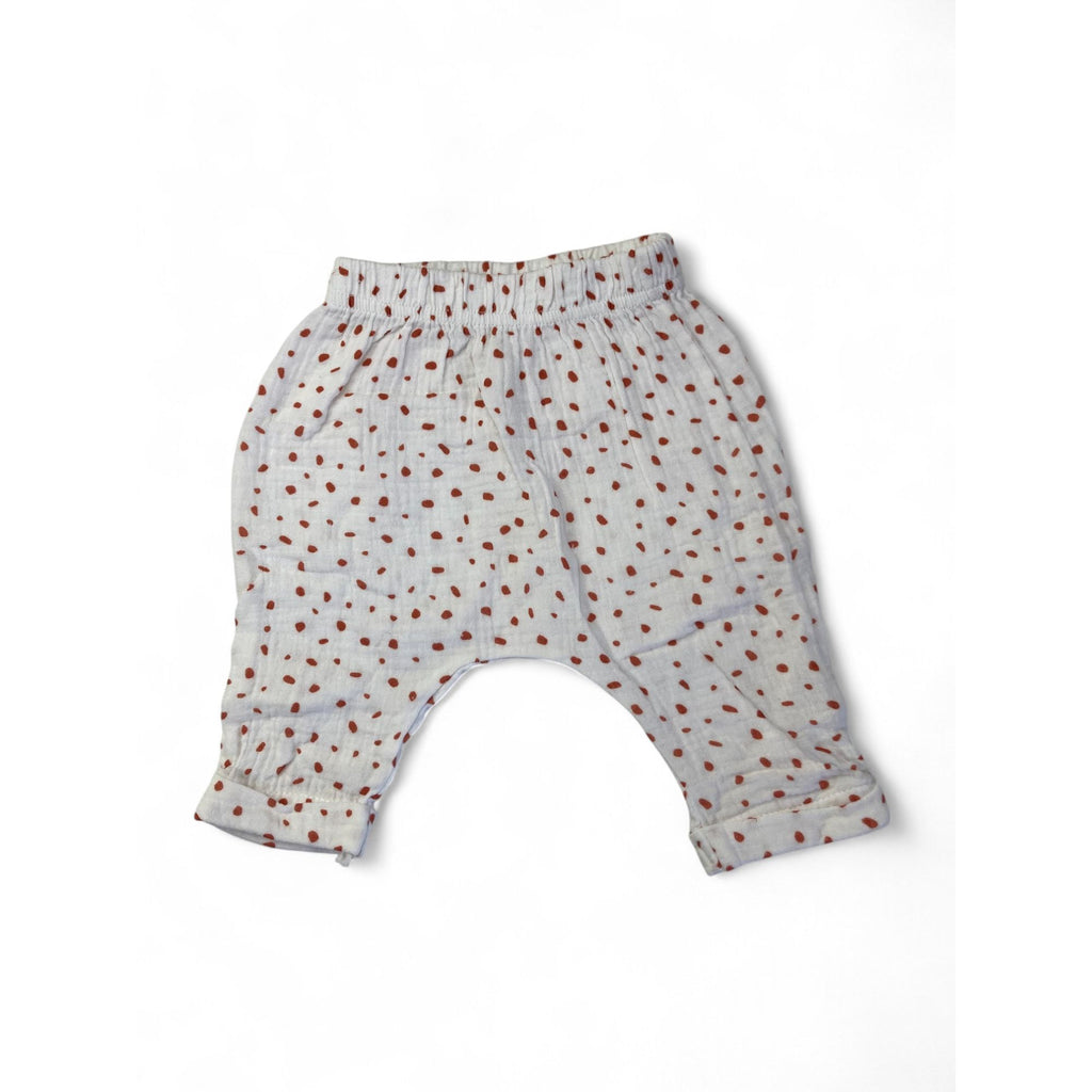 0-3M White & Rust Dotted Cotton Gauze Harem Shorts - Clicks