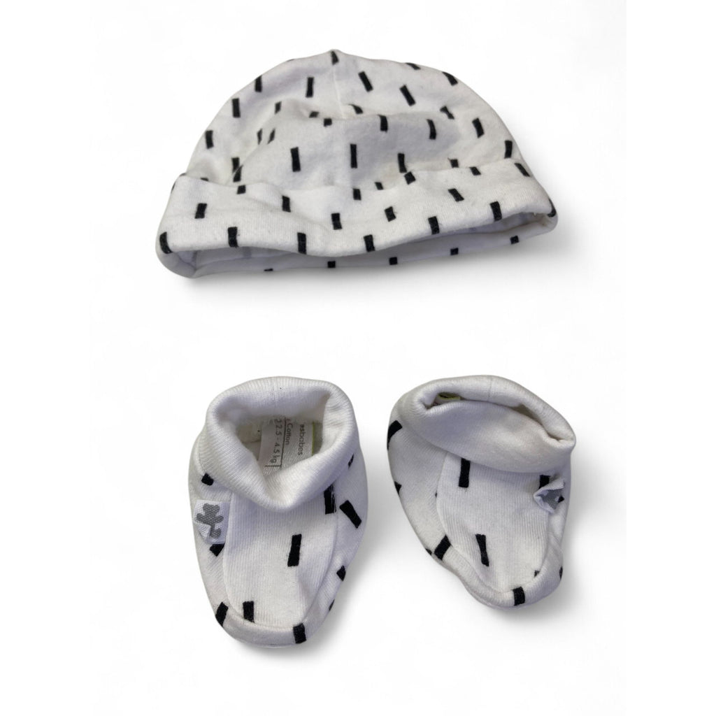 NB White & Black Confetti Beanie & Booties - Woolworths