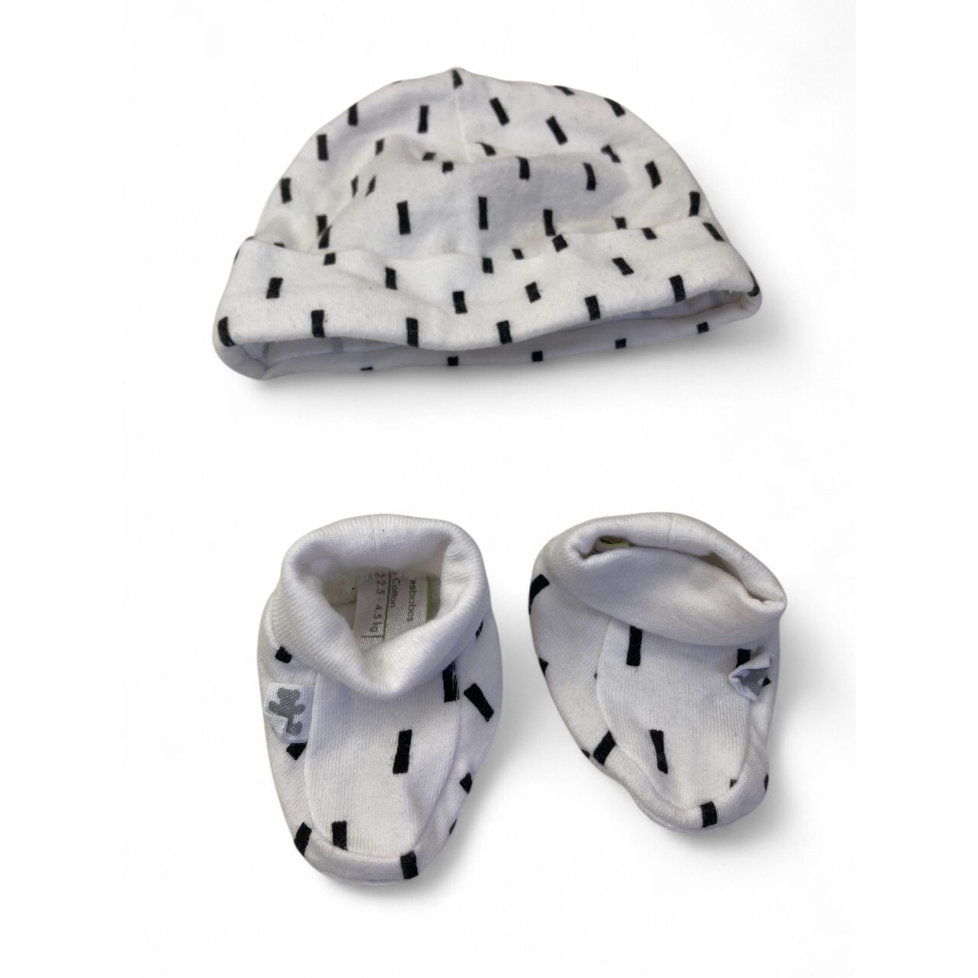 NB White & Black Confetti Beanie & Booties - Woolworths