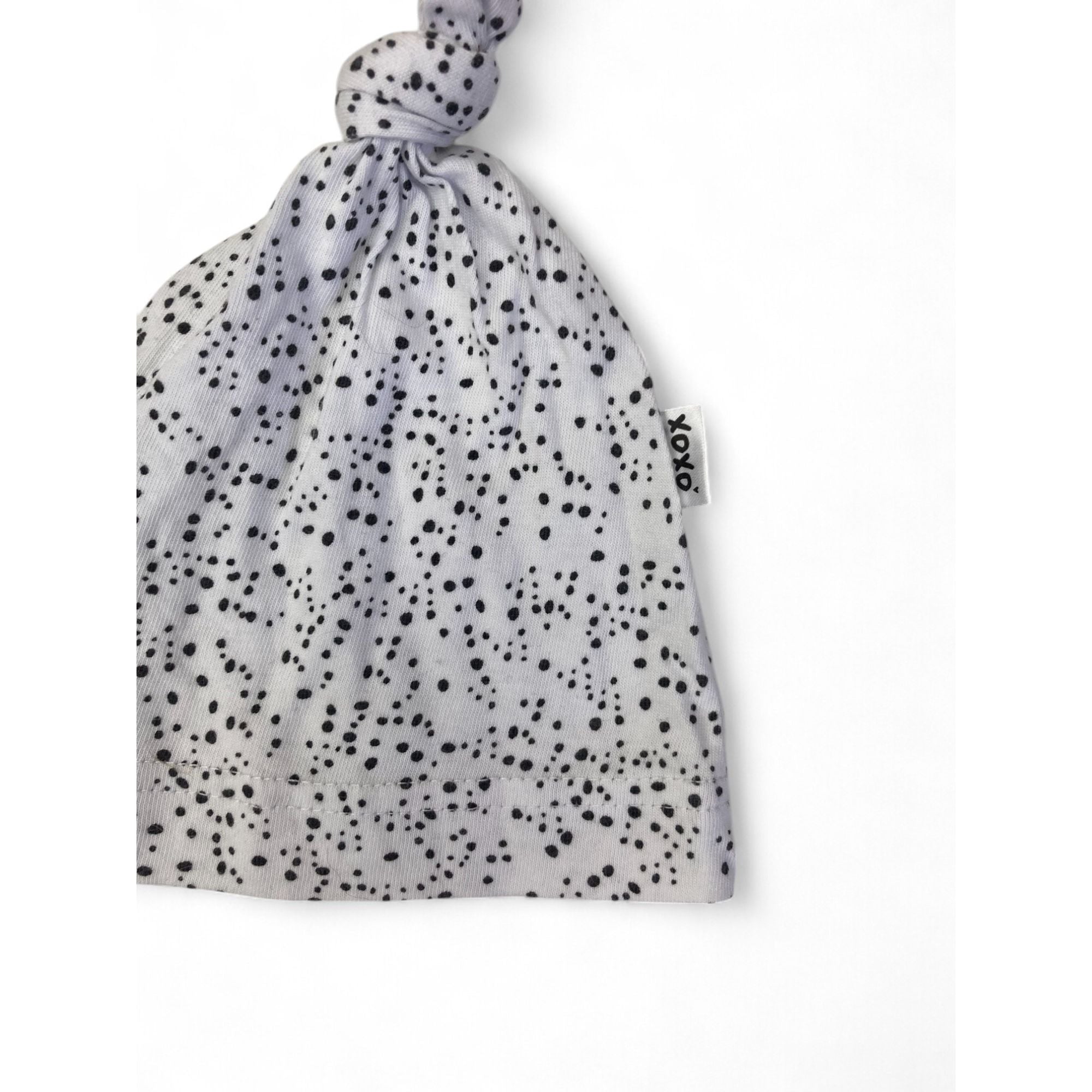 NB White & Black Spotted Knot Beanie - XOXO Baby