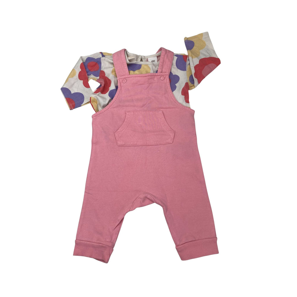 UK 4-6M Pink Dungaree & Floral T Shirt Set - H&M