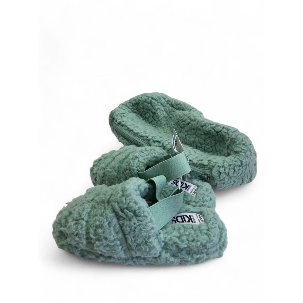 Size UK 9-10 Avo Gren Teddy Fleece Slippers & Bag Set - Cotton On